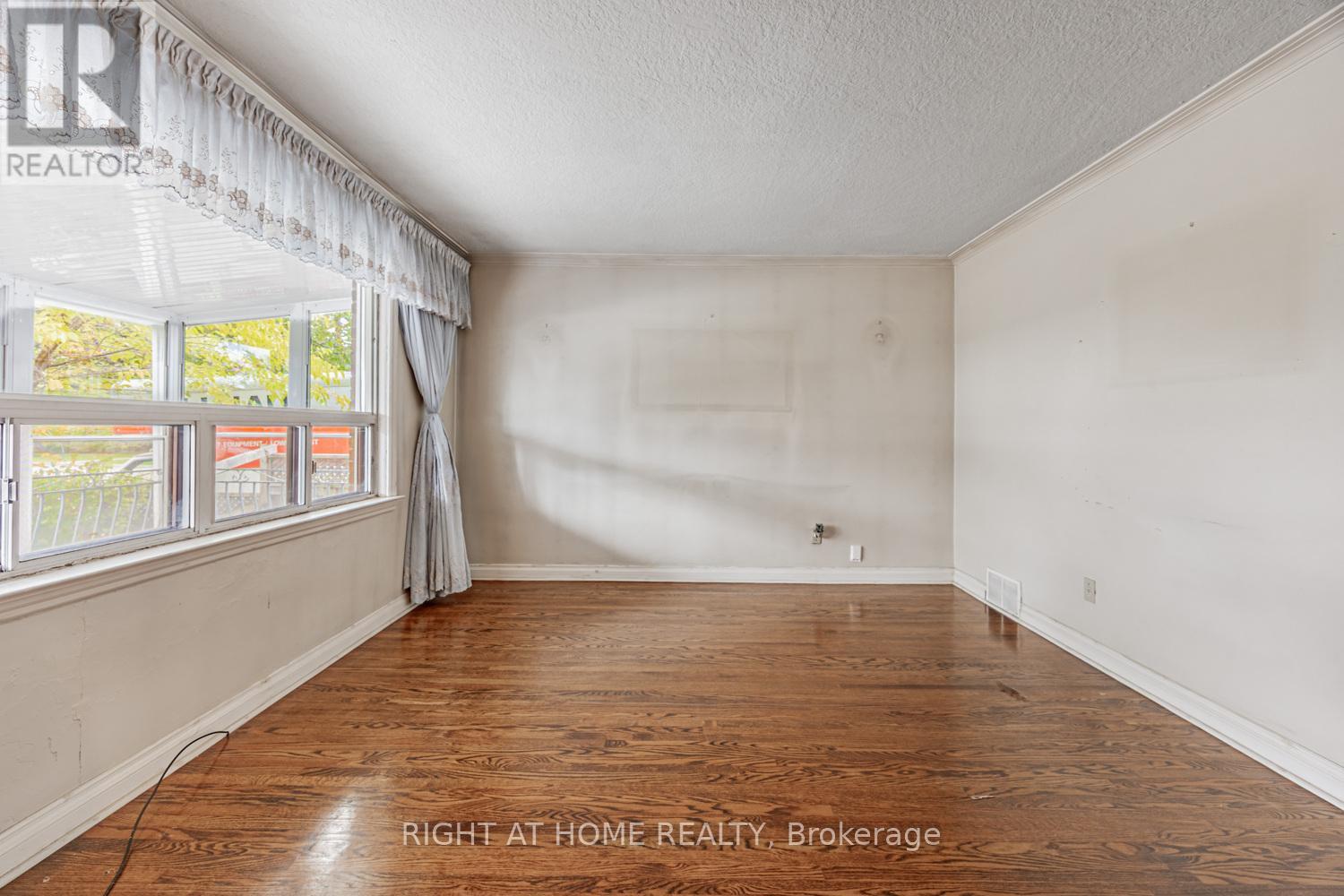5 Mcgregor Road, Toronto, Ontario  M1P 1C5 - Photo 10 - E12482946