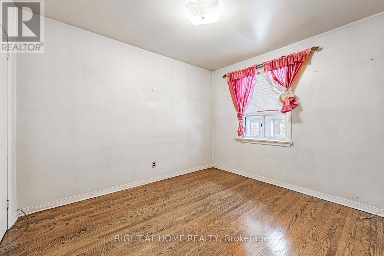 5 Mcgregor Road, Toronto, Ontario  M1P 1C5 - Photo 18 - E12482946