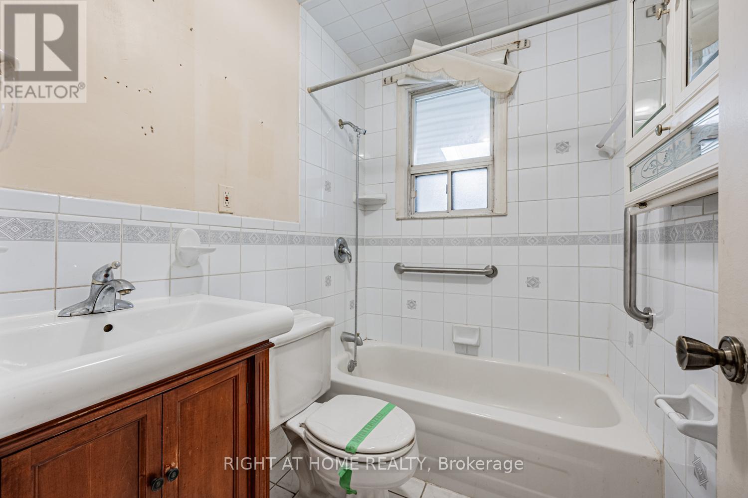 5 Mcgregor Road, Toronto, Ontario  M1P 1C5 - Photo 22 - E12482946