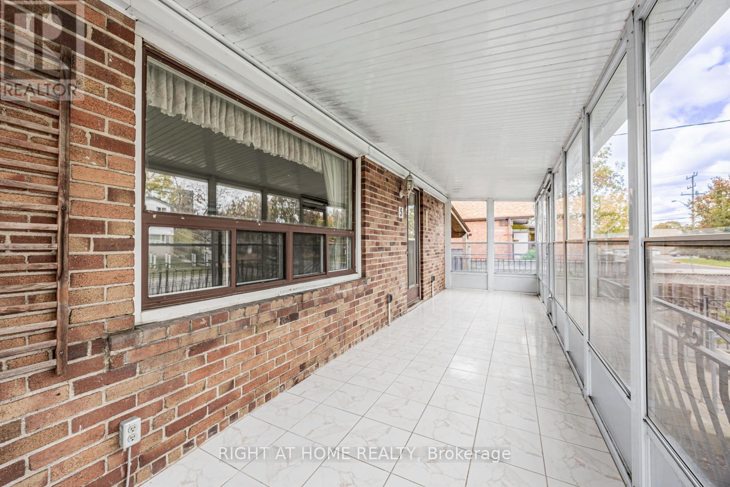 5 Mcgregor Road, Toronto, Ontario  M1P 1C5 - Photo 6 - E12482946