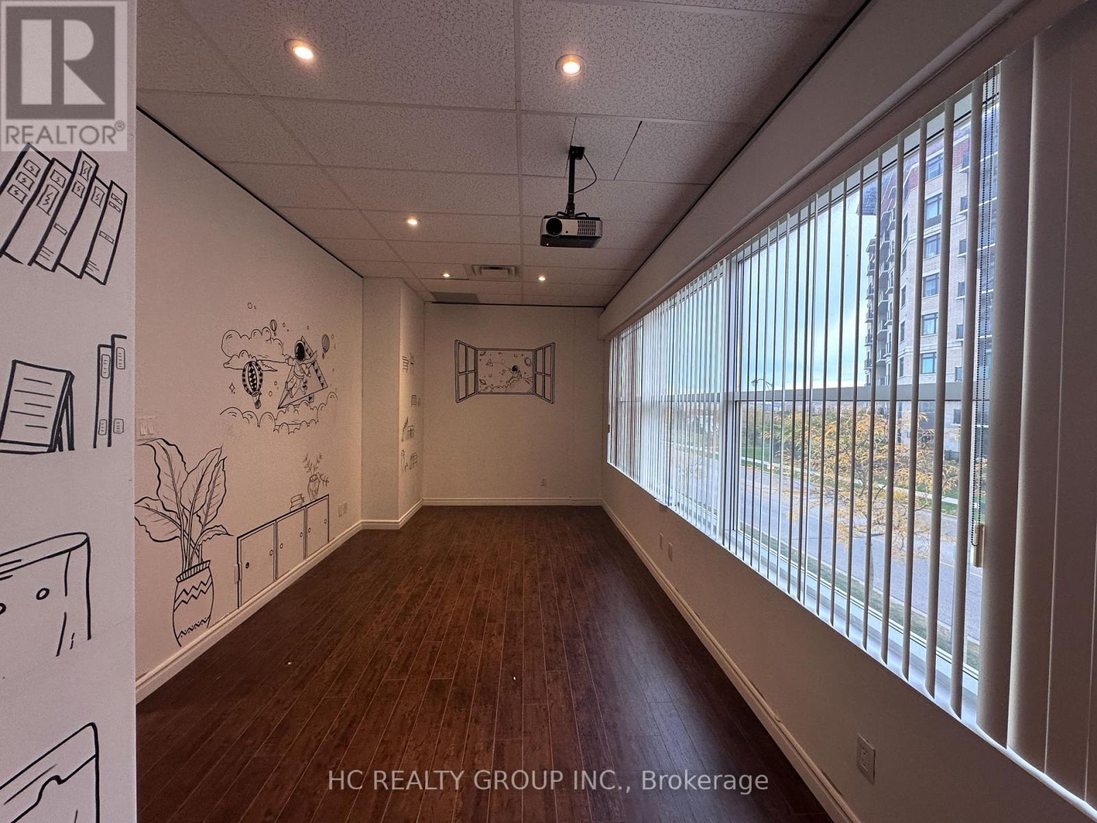 109 - 40 New Delhi Drive, Markham, Ontario  L3S 0B5 - Photo 2 - N12482941