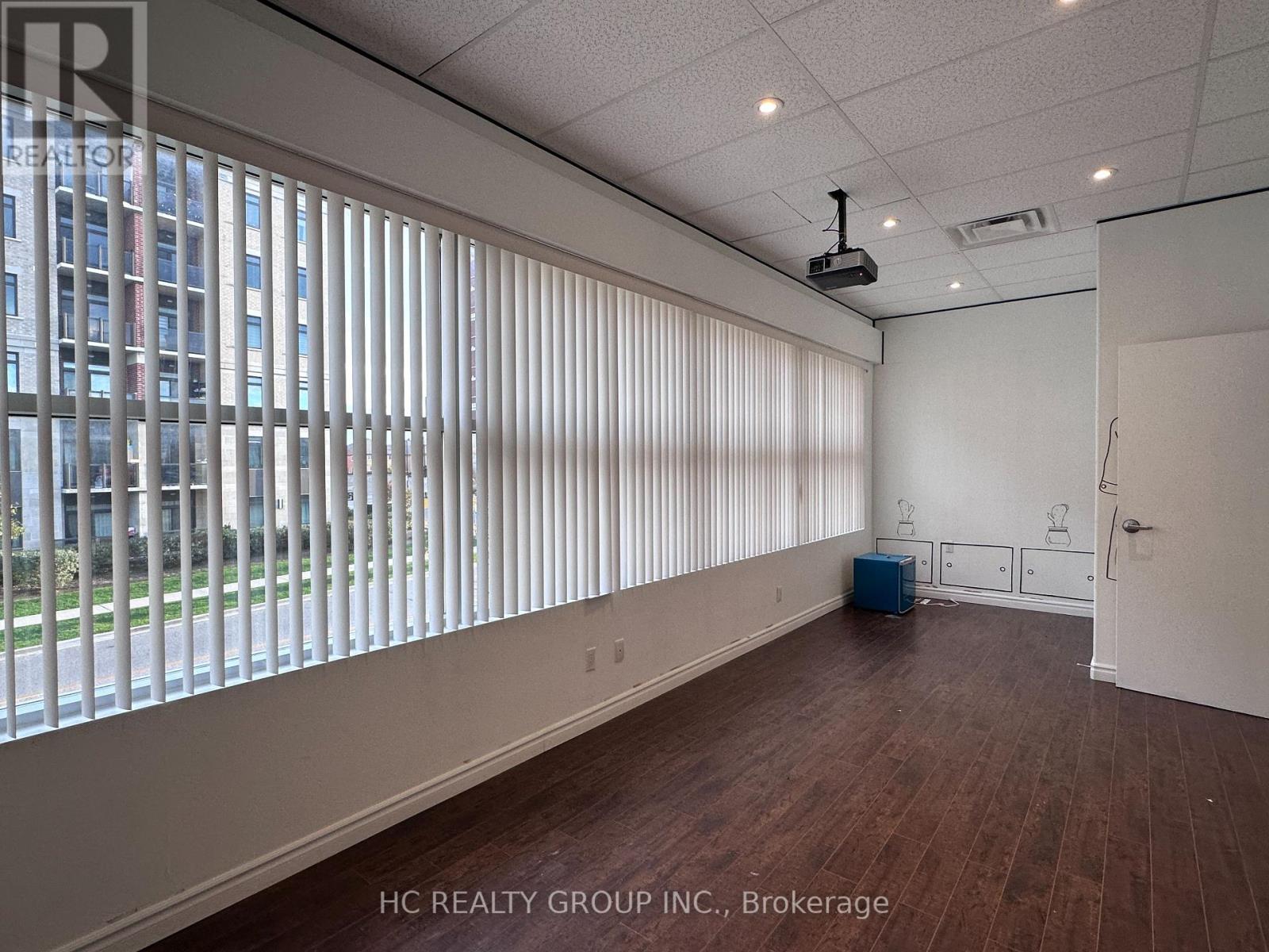 109 - 40 New Delhi Drive, Markham, Ontario  L3S 0B5 - Photo 3 - N12482941