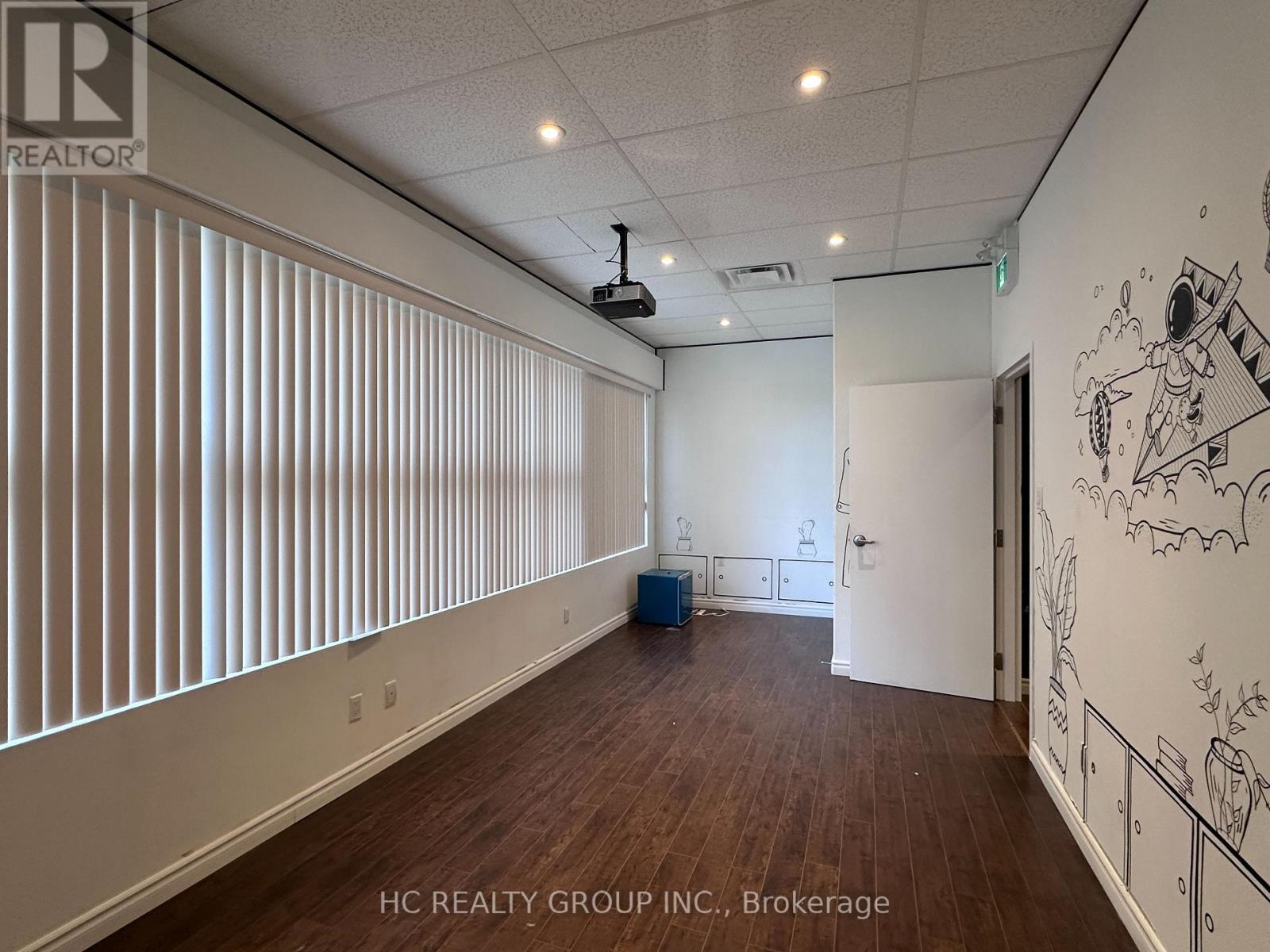109 - 40 New Delhi Drive, Markham, Ontario  L3S 0B5 - Photo 6 - N12482941