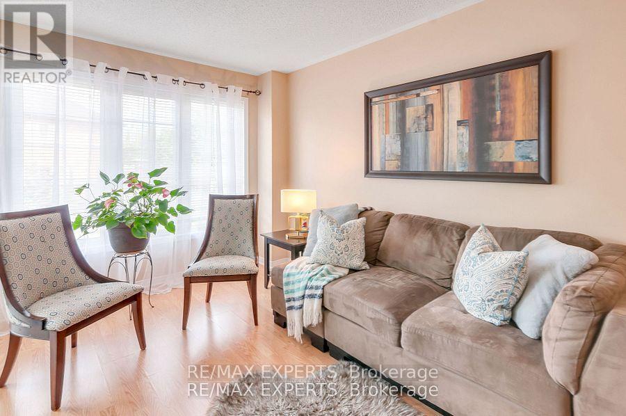 76 Eagle Trace Drive, Brampton, Ontario  L6R 0M4 - Photo 7 - W12482948