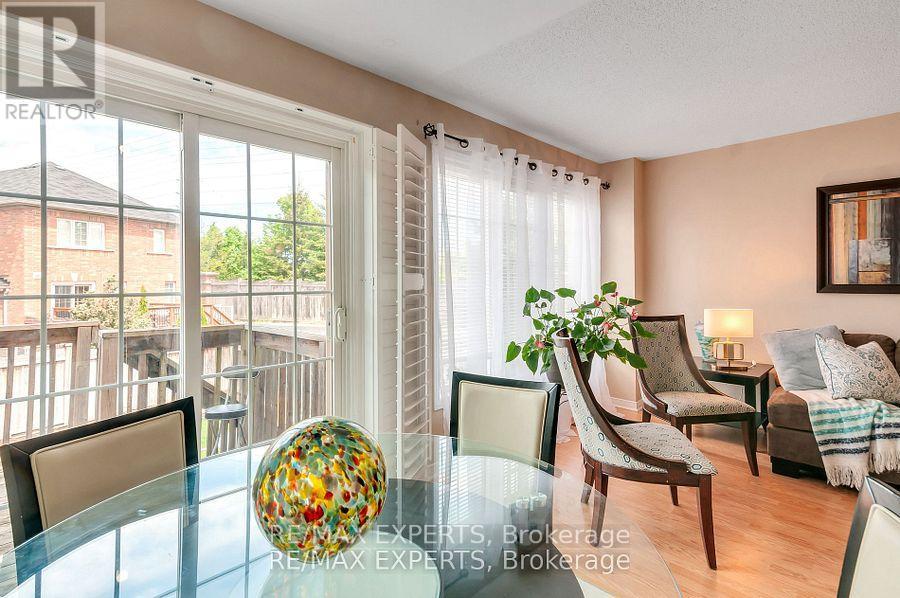 76 Eagle Trace Drive, Brampton, Ontario  L6R 0M4 - Photo 9 - W12482948