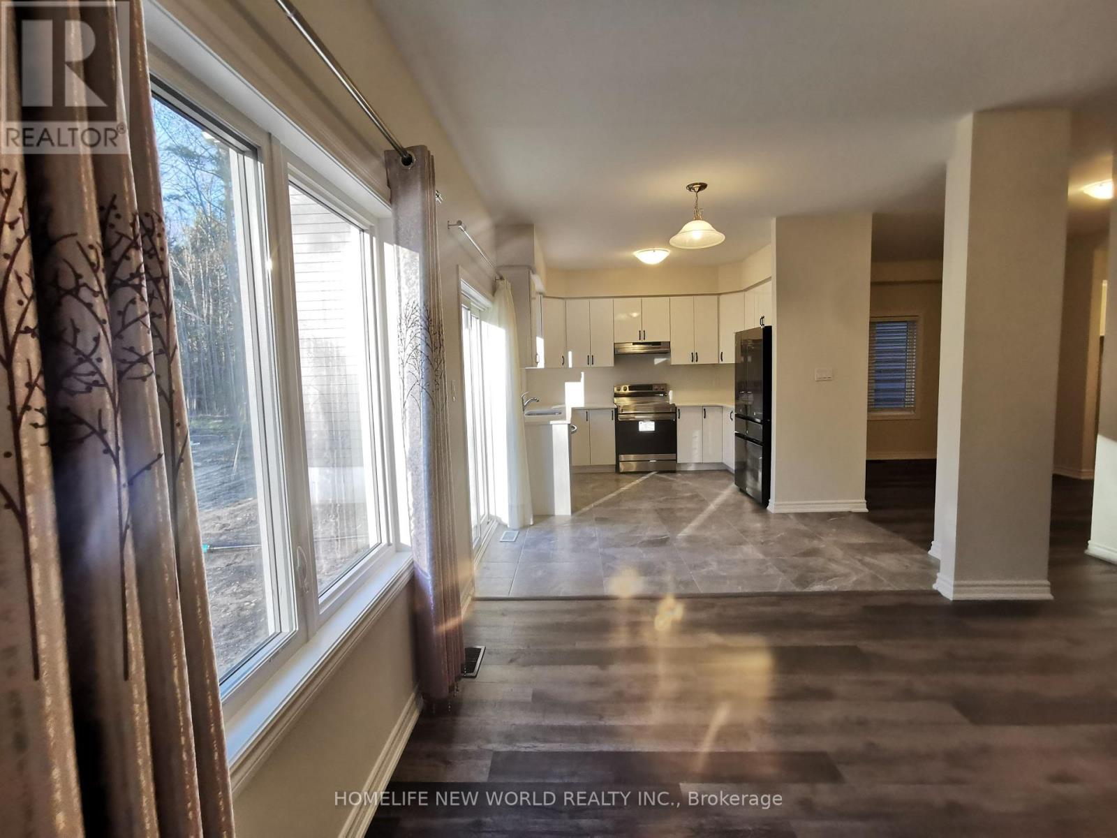 425 Beechwood Forest Lane, Gravenhurst, Ontario  P1P 0H8 - Photo 4 - X12482938