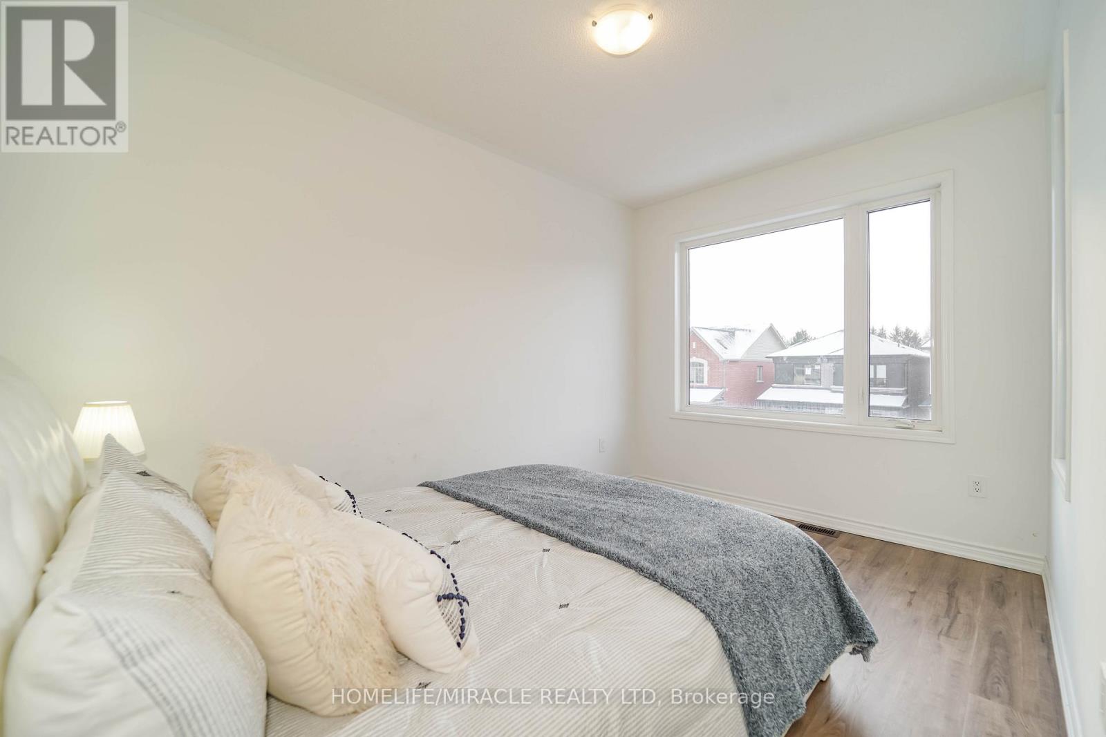 2823 Foxden Square, Pickering, Ontario  L0H 1J0 - Photo 18 - E12482951