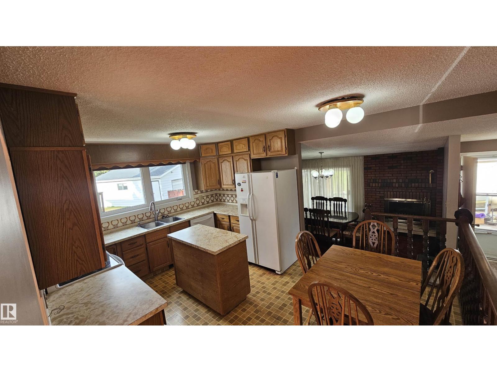 1817 65 St Nw, Edmonton, Alberta  T6L 1N1 - Photo 6 - E4463594