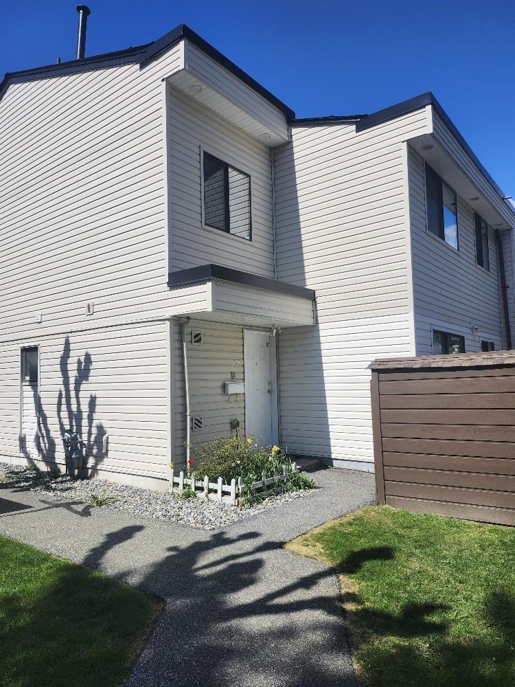 121 14159 104 AVENUE, Surrey, British Columbia