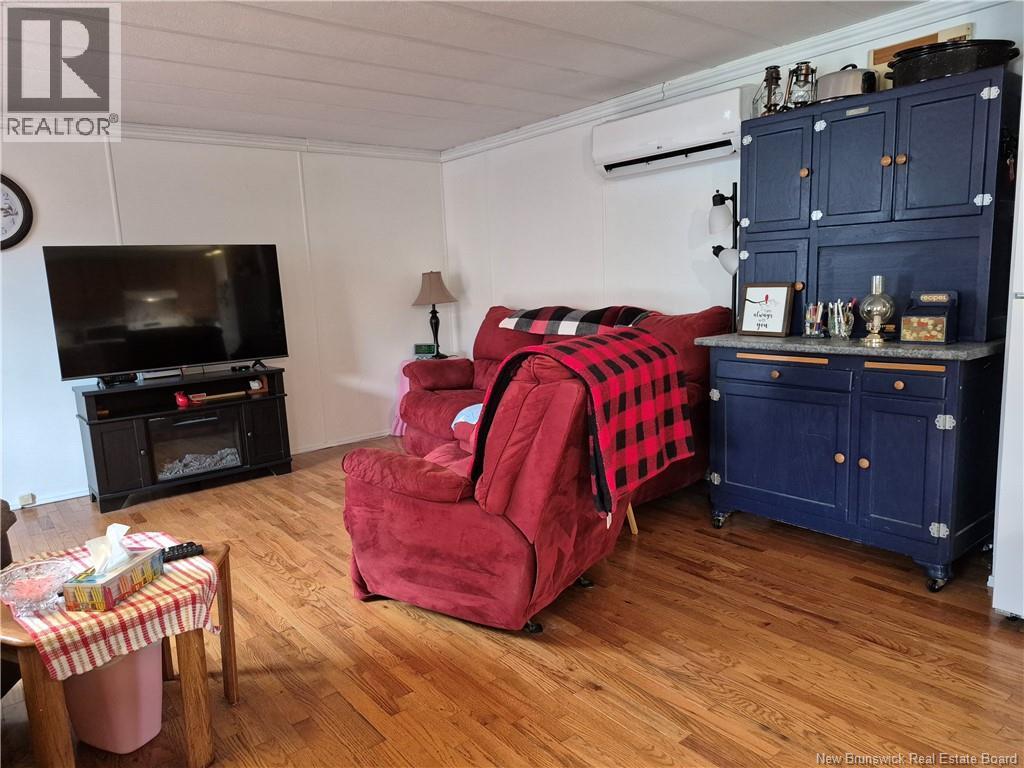 23 Tyler Street, Lincoln, New Brunswick  E3B 6X4 - Photo 7 - NB125114