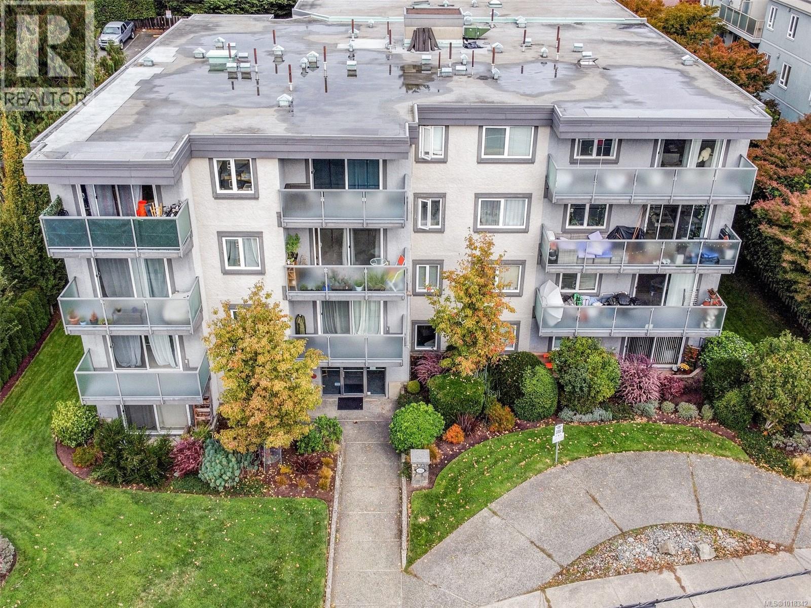 309 1342 Hillside Ave, Victoria, British Columbia  V8T 2B4 - Photo 3 - 1018342