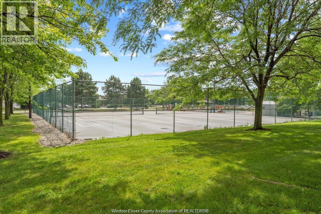 325 Village Grove Unit# 209, St. Clair Beach, Ontario  N8N 0B1 - Photo 4 - 25027142