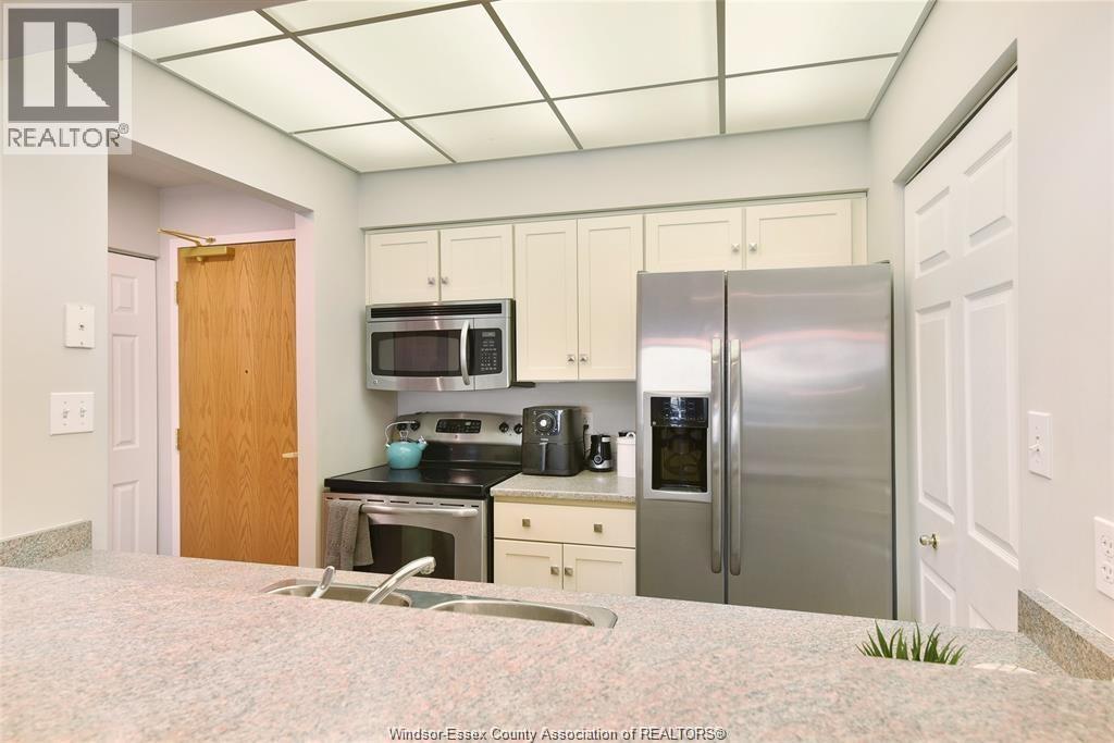 325 Village Grove Unit# 209, St. Clair Beach, Ontario  N8N 0B1 - Photo 7 - 25027142