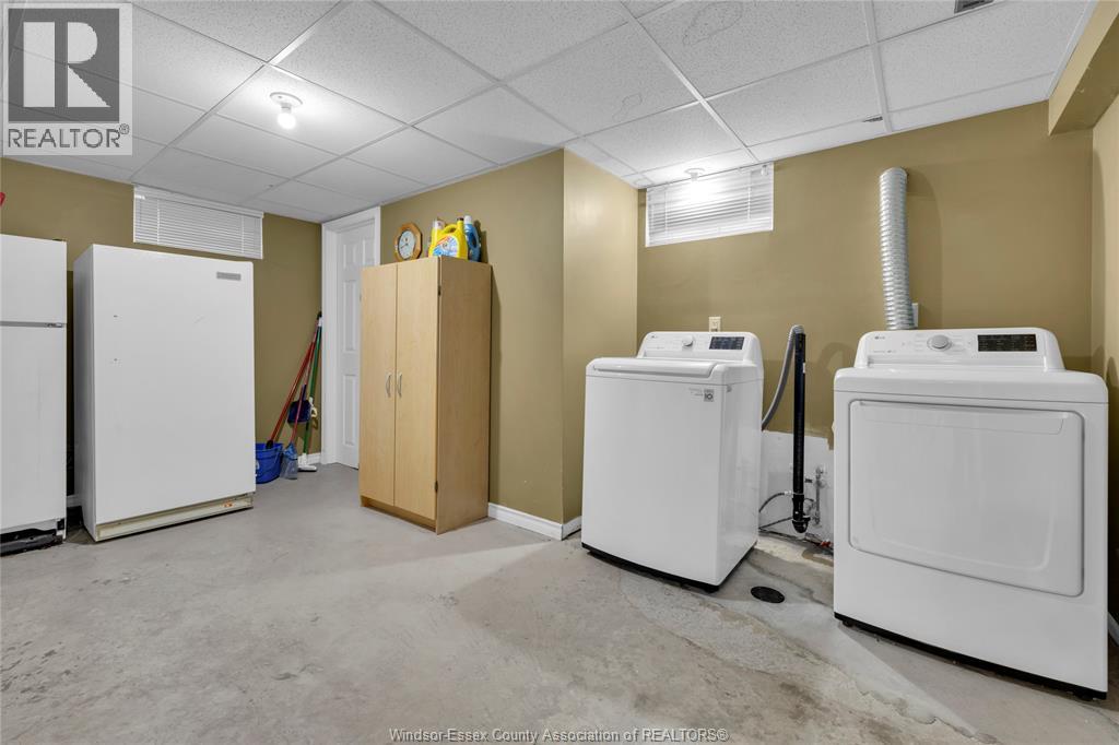 2539 Alexandra, Windsor, Ontario  N9E 2J4 - Photo 32 - 25024682