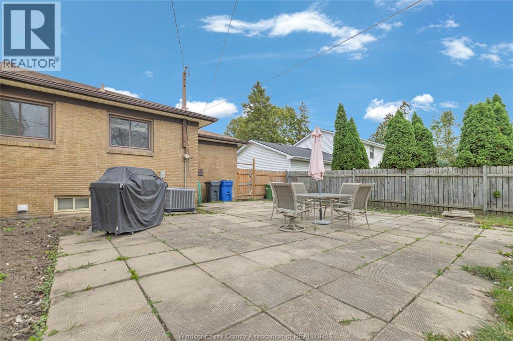 2539 Alexandra, Windsor, Ontario  N9E 2J4 - Photo 40 - 25024682