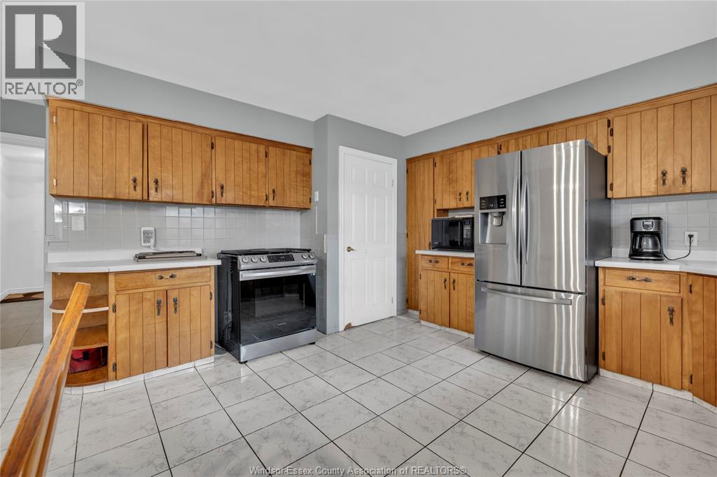 2539 Alexandra, Windsor, Ontario  N9E 2J4 - Photo 6 - 25024682