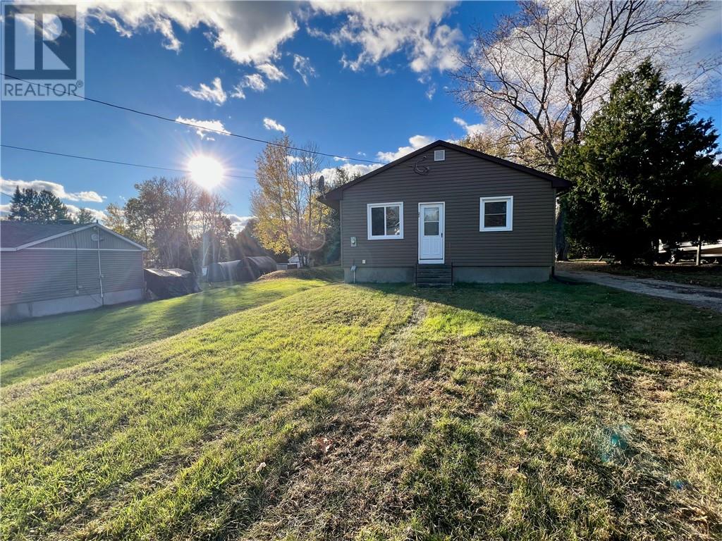 22 Kathleen Street, Naughton, Ontario  P0M 2M0 - Photo 14 - 2125355