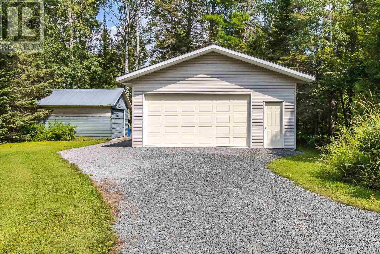 690 Walls Side Rd, Sault Ste. Marie, Ontario  P6A 6K4 - Photo 2 - SM253028