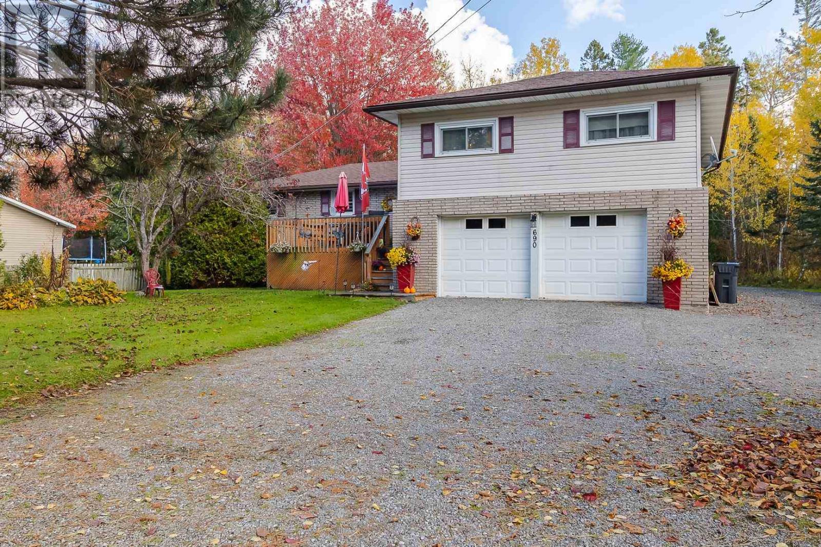 690 Walls Side Rd, Sault Ste. Marie, Ontario  P6A 6K4 - Photo 1 - SM253028