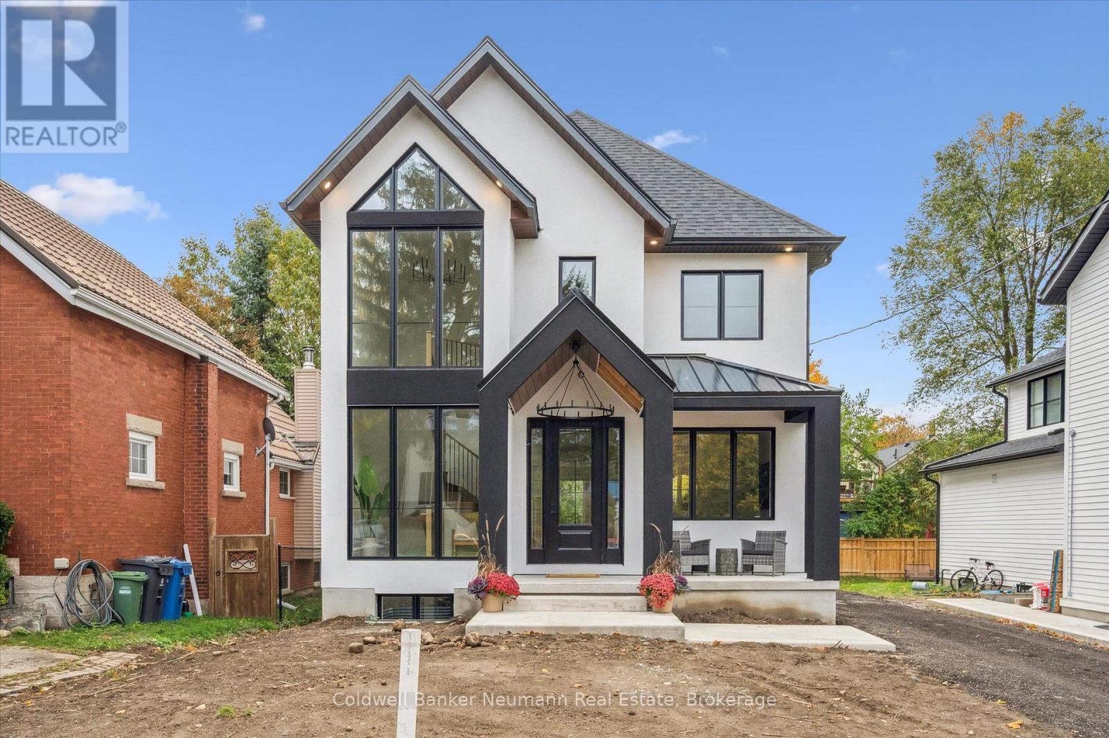126 OXFORD STREET, Guelph, Ontario
