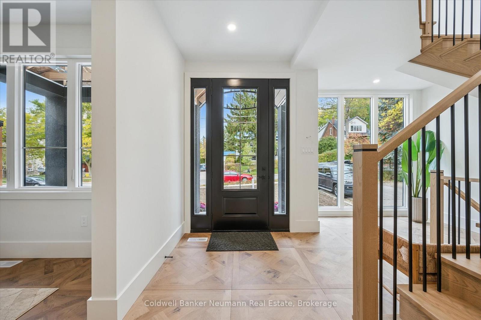 126 Oxford Street, Guelph, Ontario  N1H 2M7 - Photo 3 - X12482975