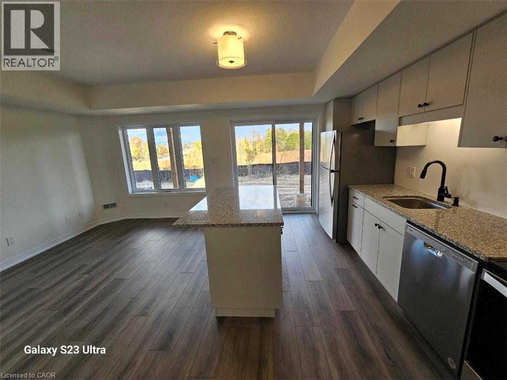 15 Stauffer Woods Trail Unit# 31, Kitchener, Ontario  N2P 2P4 - Photo 5 - 40781641