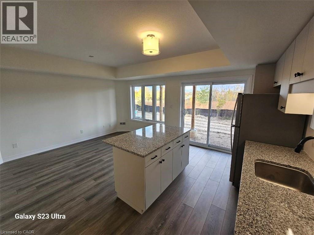 15 Stauffer Woods Trail Unit# 31, Kitchener, Ontario  N2P 2P4 - Photo 6 - 40781641