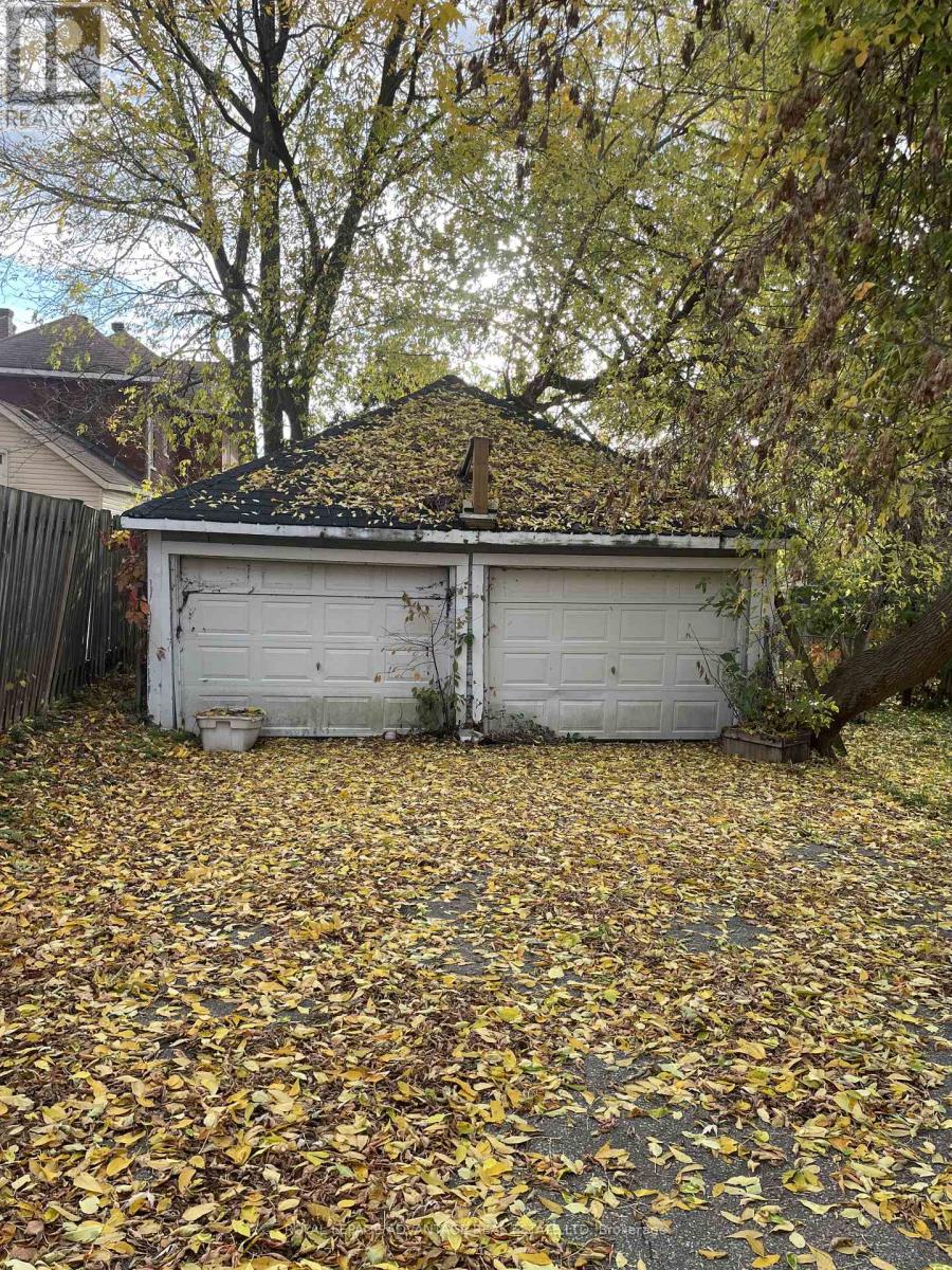 28 Mcewen Avenue, Smiths Falls, Ontario  K7A 2K4 - Photo 6 - X12482978