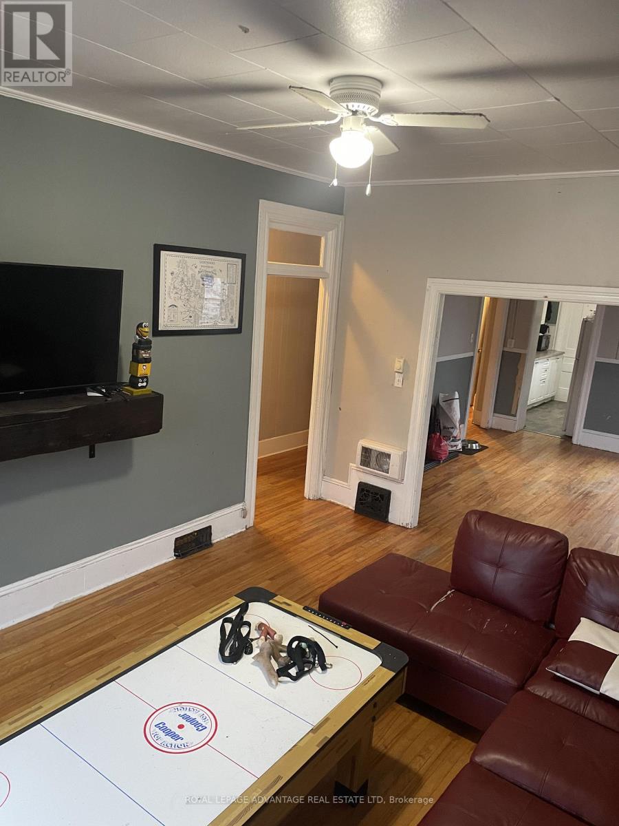 28 Mcewen Avenue, Smiths Falls, Ontario  K7A 2K4 - Photo 7 - X12482978