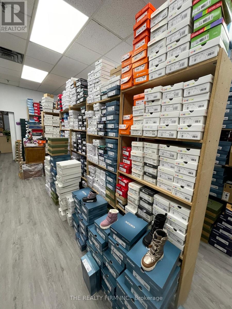 19 - 1225 Wonderland Road N, London North, Ontario  N6G 2V9 - Photo 20 - X12482602