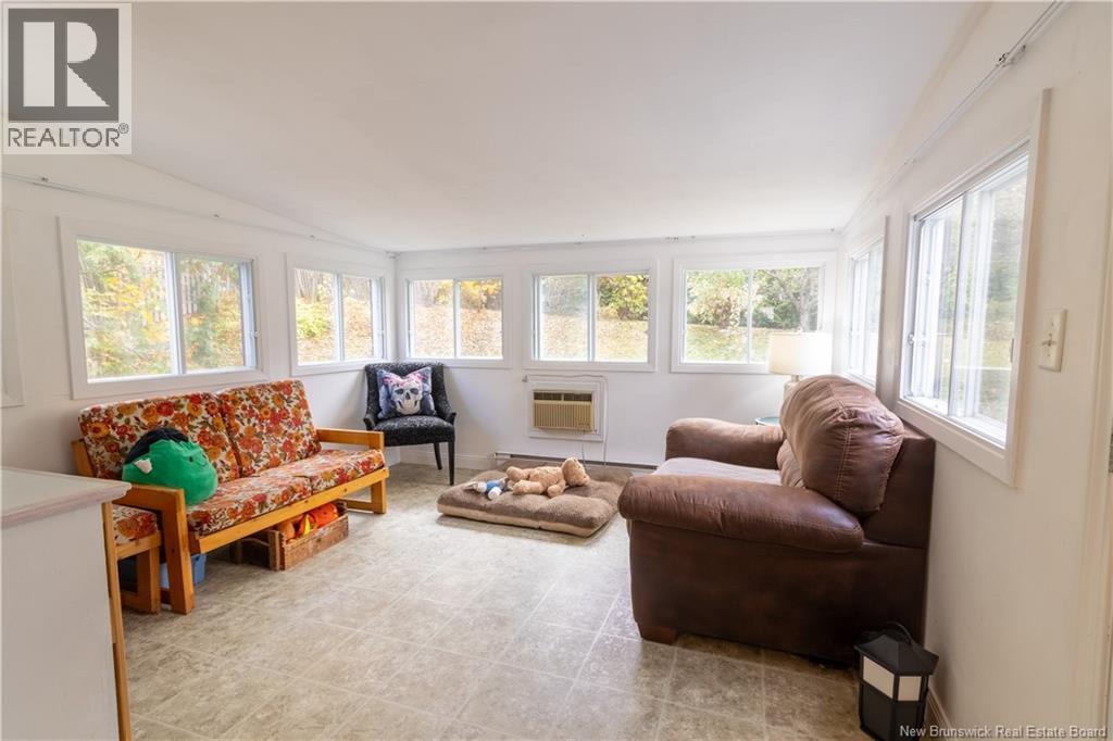 427 Holden Street, Oromocto, New Brunswick  E2V 1G2 - Photo 10 - NB129144
