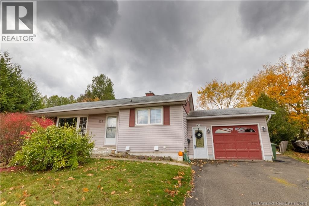 427 Holden Street, Oromocto, New Brunswick  E2V 1G2 - Photo 2 - NB129144