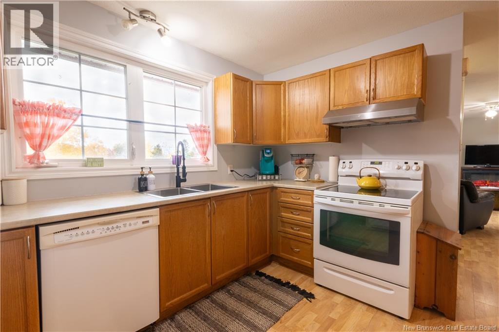 427 Holden Street, Oromocto, New Brunswick  E2V 1G2 - Photo 8 - NB129144