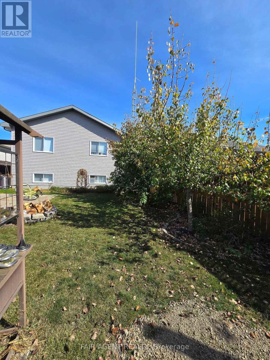 261 Trillium Circle, Alfred And Plantagenet, Ontario  K0A 3K0 - Photo 19 - X12482963