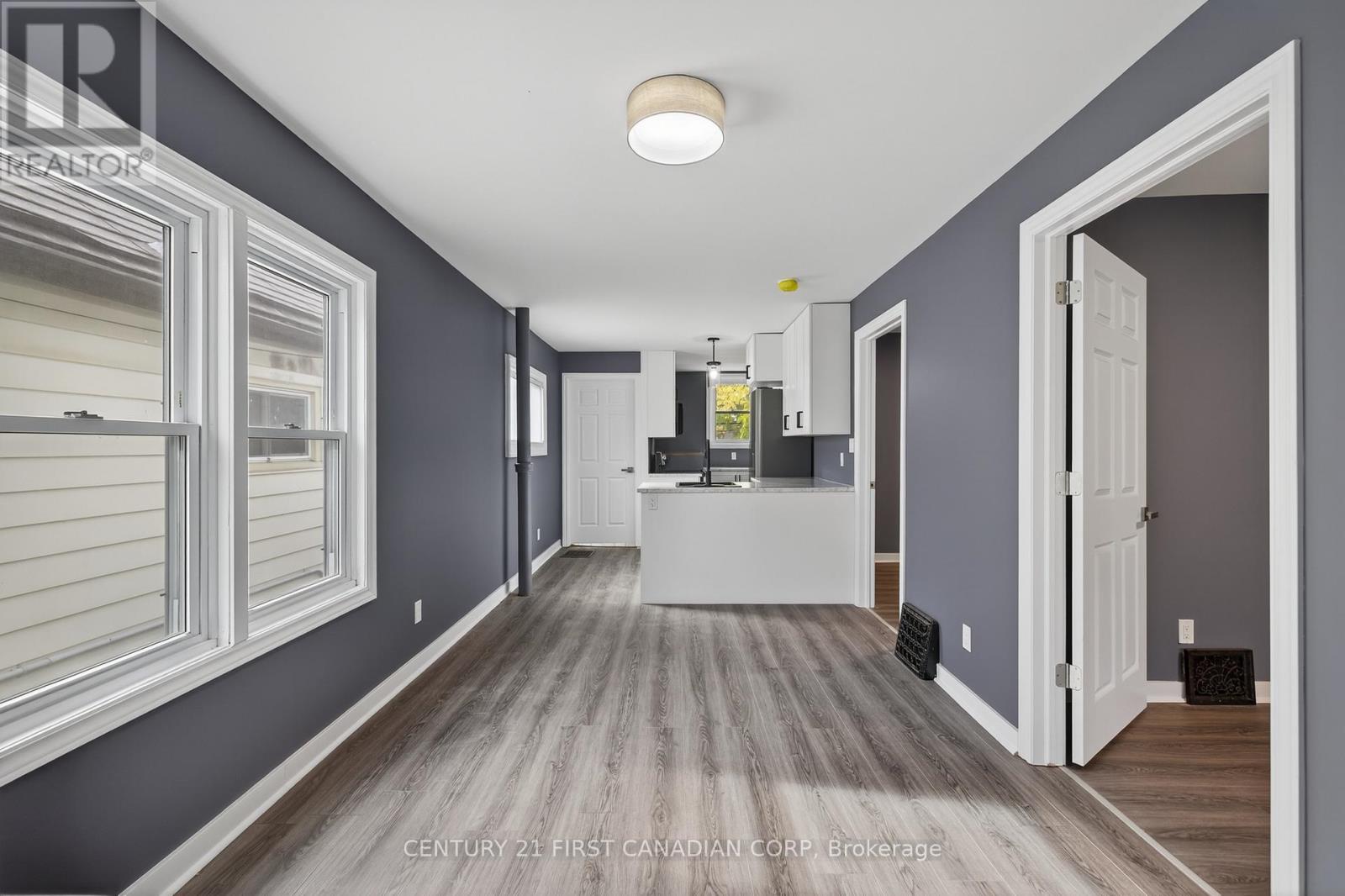 117 Sterling Street, London East (East C), Ontario  N5Y 1Y9 - Photo 7 - X12482979