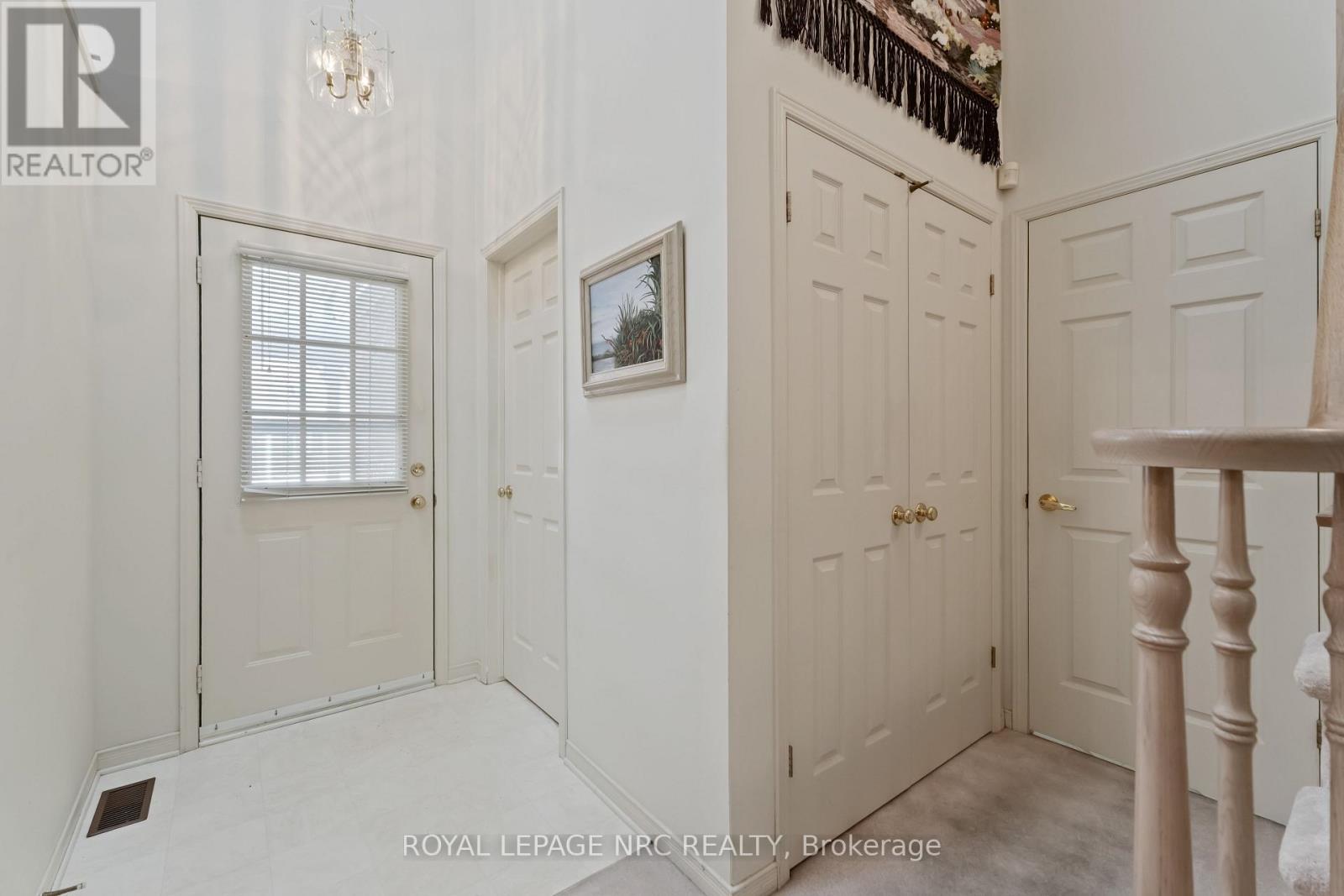 4 - 4136 Black Walnut Court, Lincoln, Ontario  L0R 2C0 - Photo 4 - X12482961