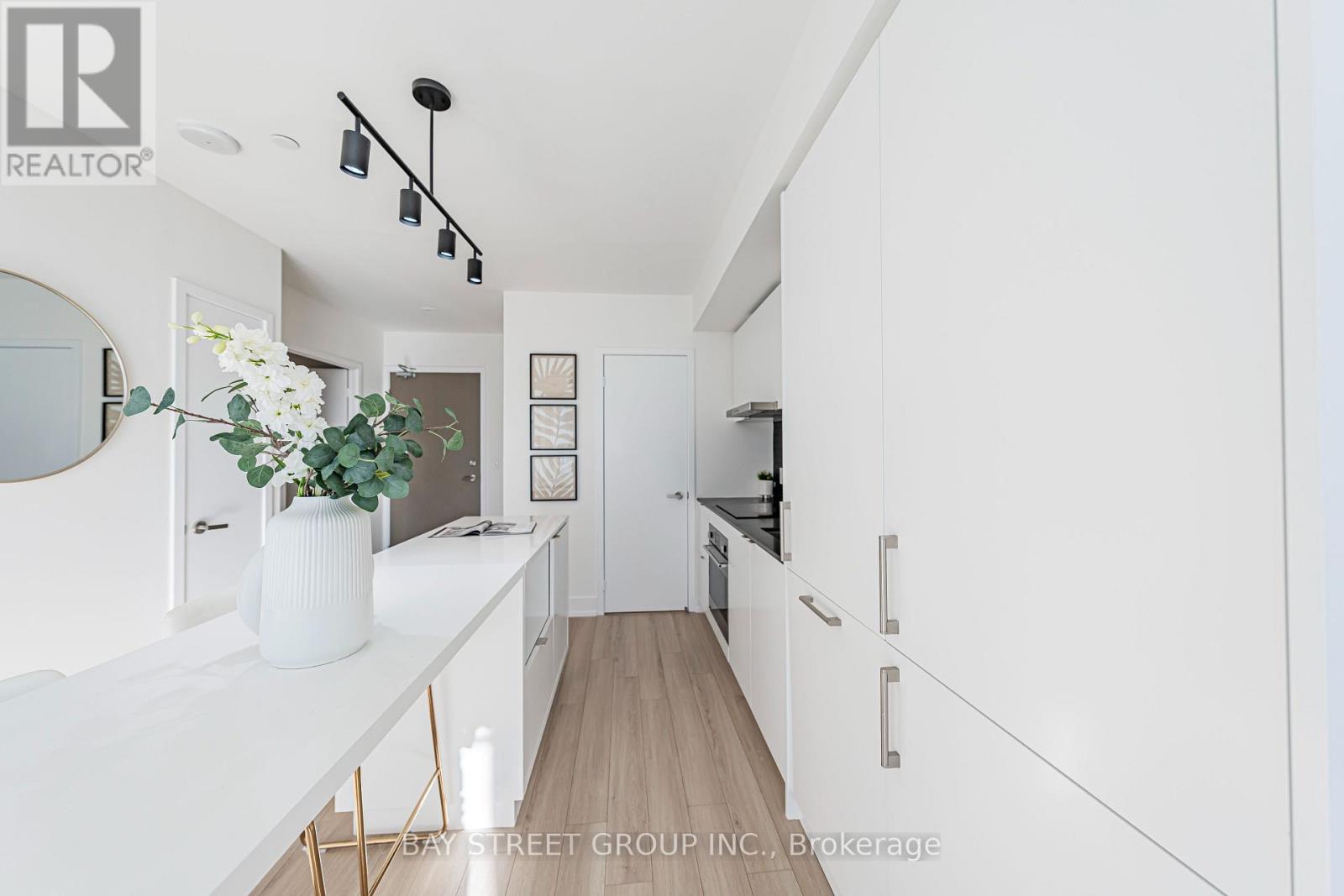 3809 - 100 Harbour Street, Toronto, Ontario  M5J 0B5 - Photo 11 - C12482957