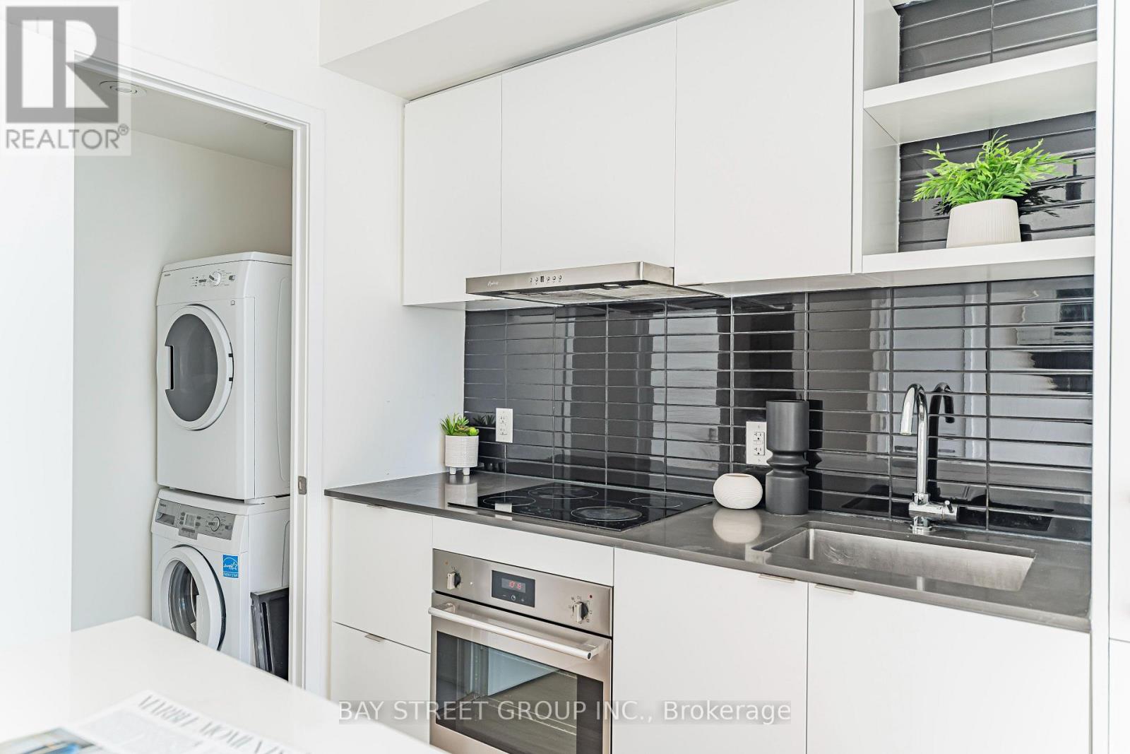 3809 - 100 Harbour Street, Toronto, Ontario  M5J 0B5 - Photo 13 - C12482957