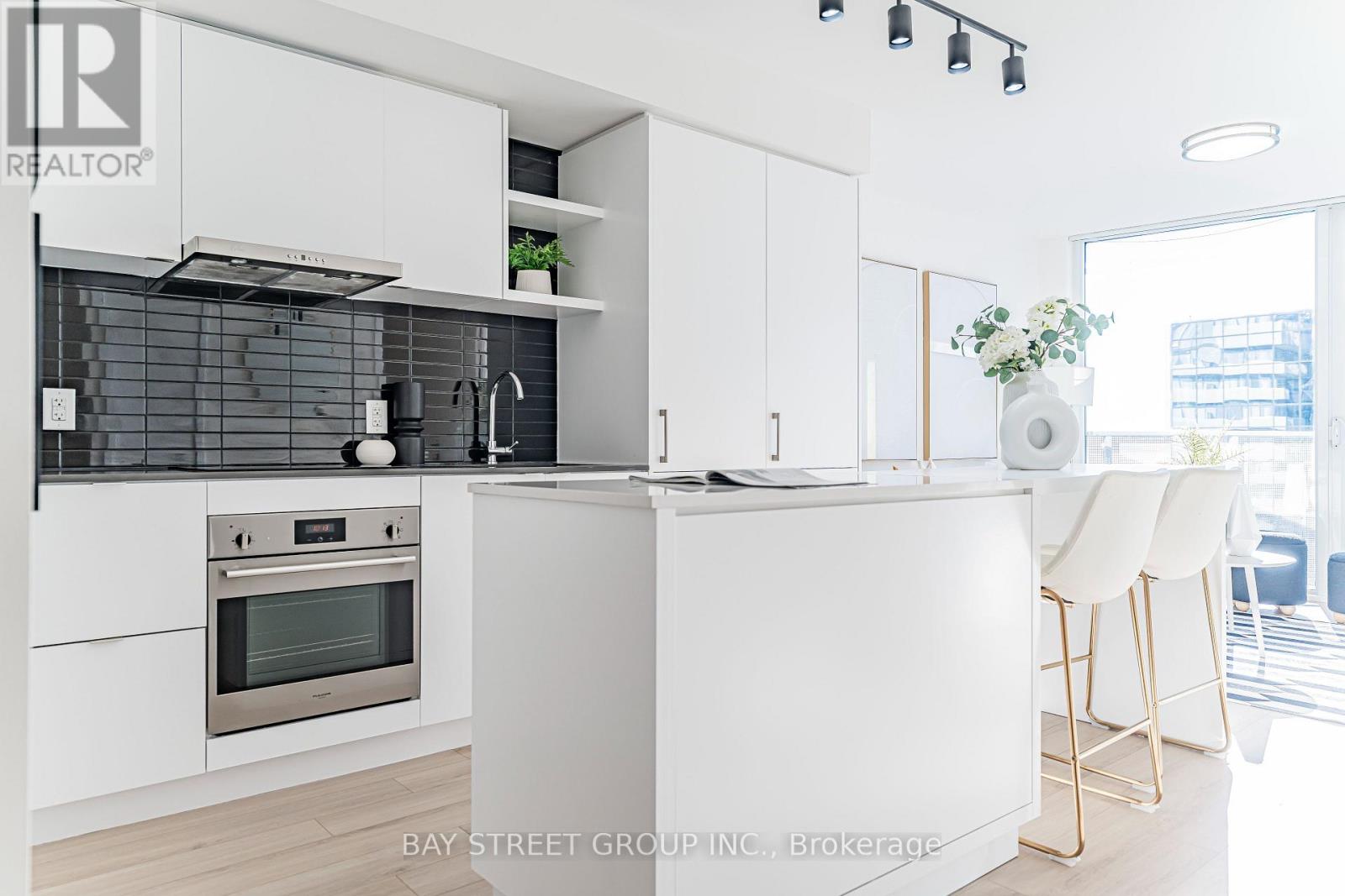 3809 - 100 Harbour Street, Toronto, Ontario  M5J 0B5 - Photo 14 - C12482957