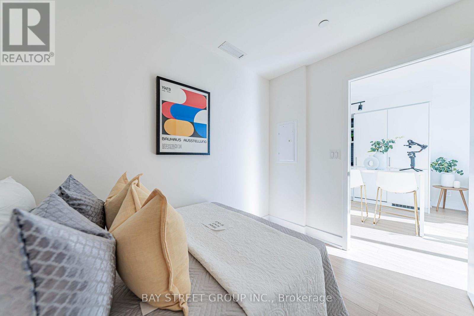3809 - 100 Harbour Street, Toronto, Ontario  M5J 0B5 - Photo 29 - C12482957