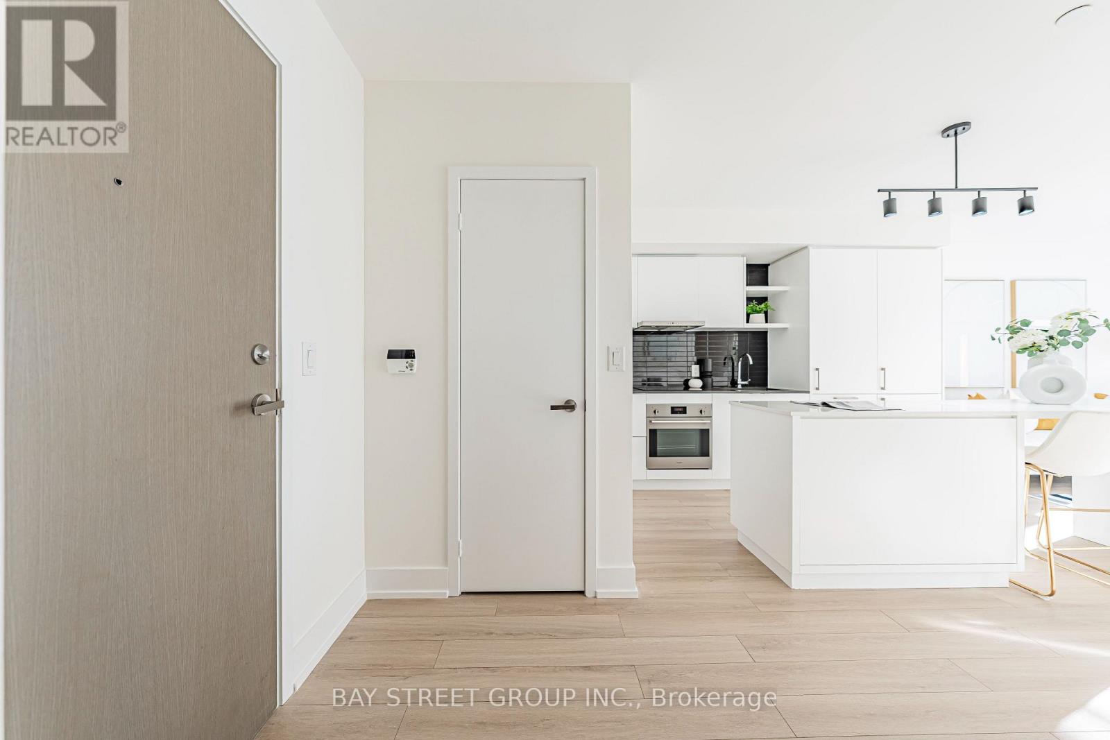 3809 - 100 Harbour Street, Toronto, Ontario  M5J 0B5 - Photo 5 - C12482957