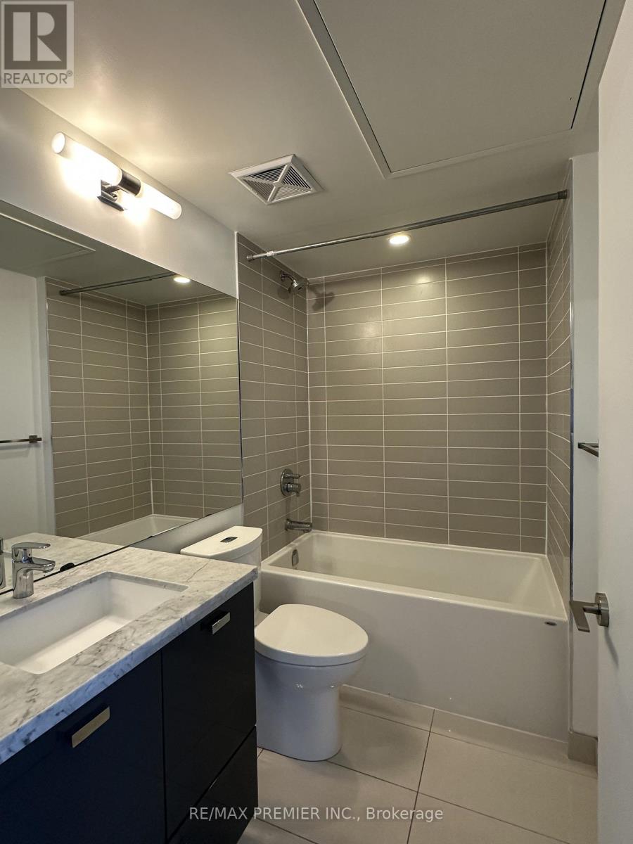 1503 - 290 Adelaide Street W, Toronto, Ontario  M5V 1P6 - Photo 3 - C12482969