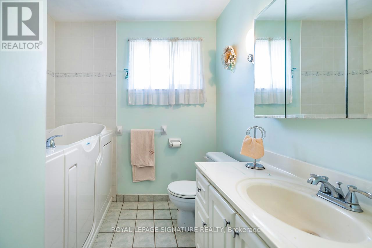 156 Catalina Drive, Toronto, Ontario  M1E 1B4 - Photo 14 - E12482980