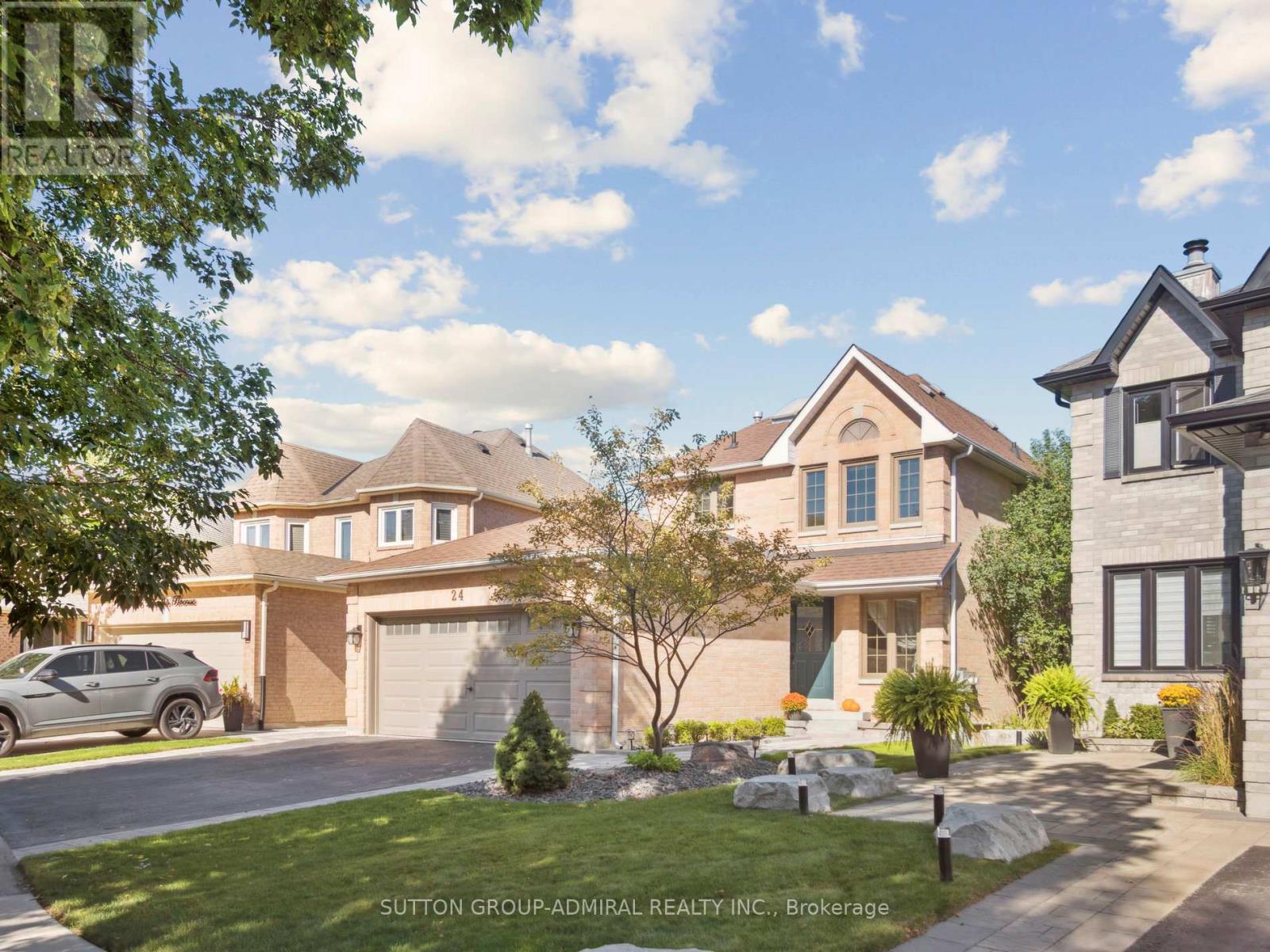 24 DAWLISH AVENUE, Aurora, Ontario