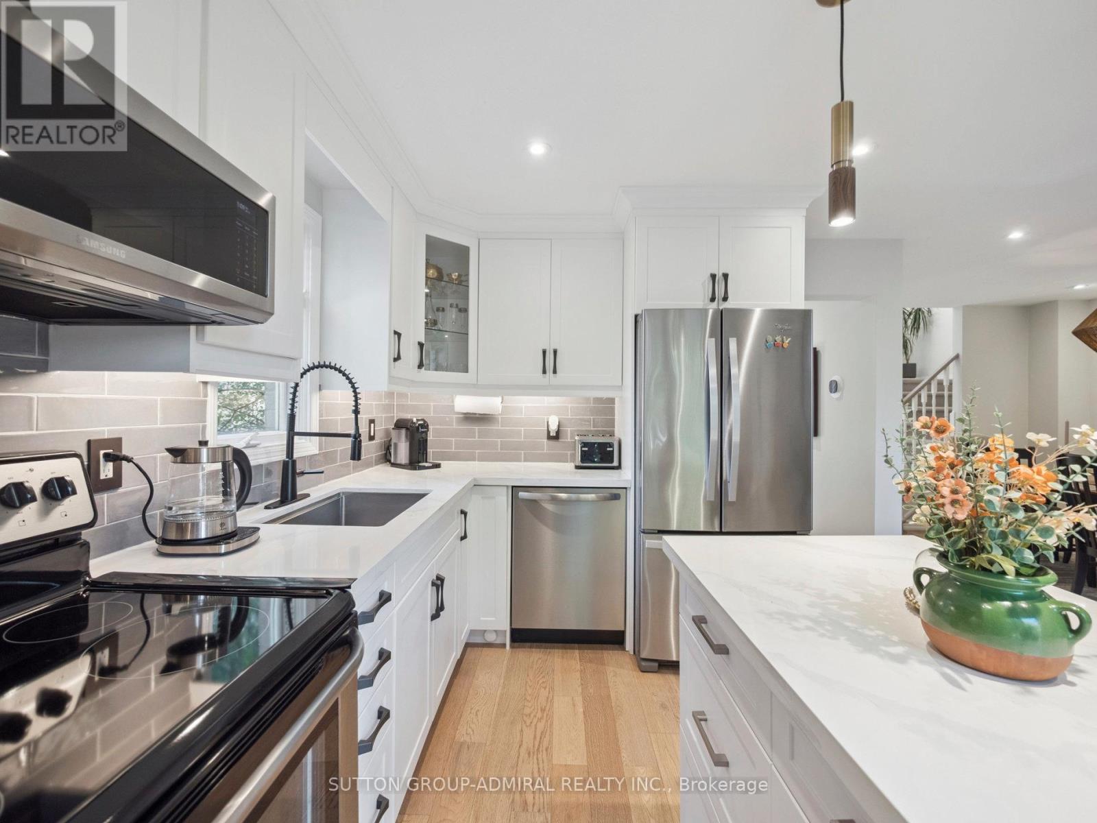 24 Dawlish Avenue, Aurora, Ontario  L4G 6R5 - Photo 15 - N12482959