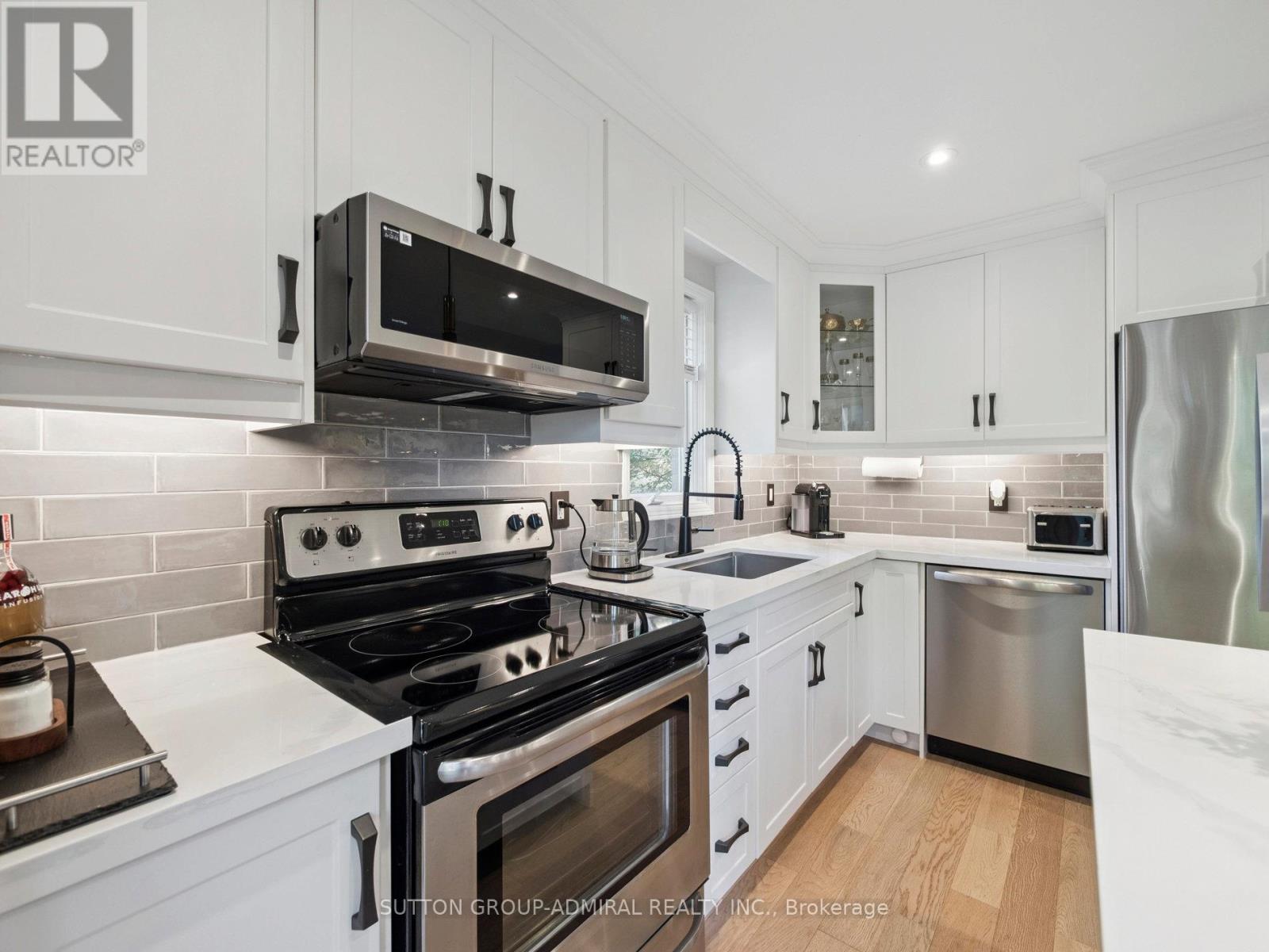 24 Dawlish Avenue, Aurora, Ontario  L4G 6R5 - Photo 16 - N12482959