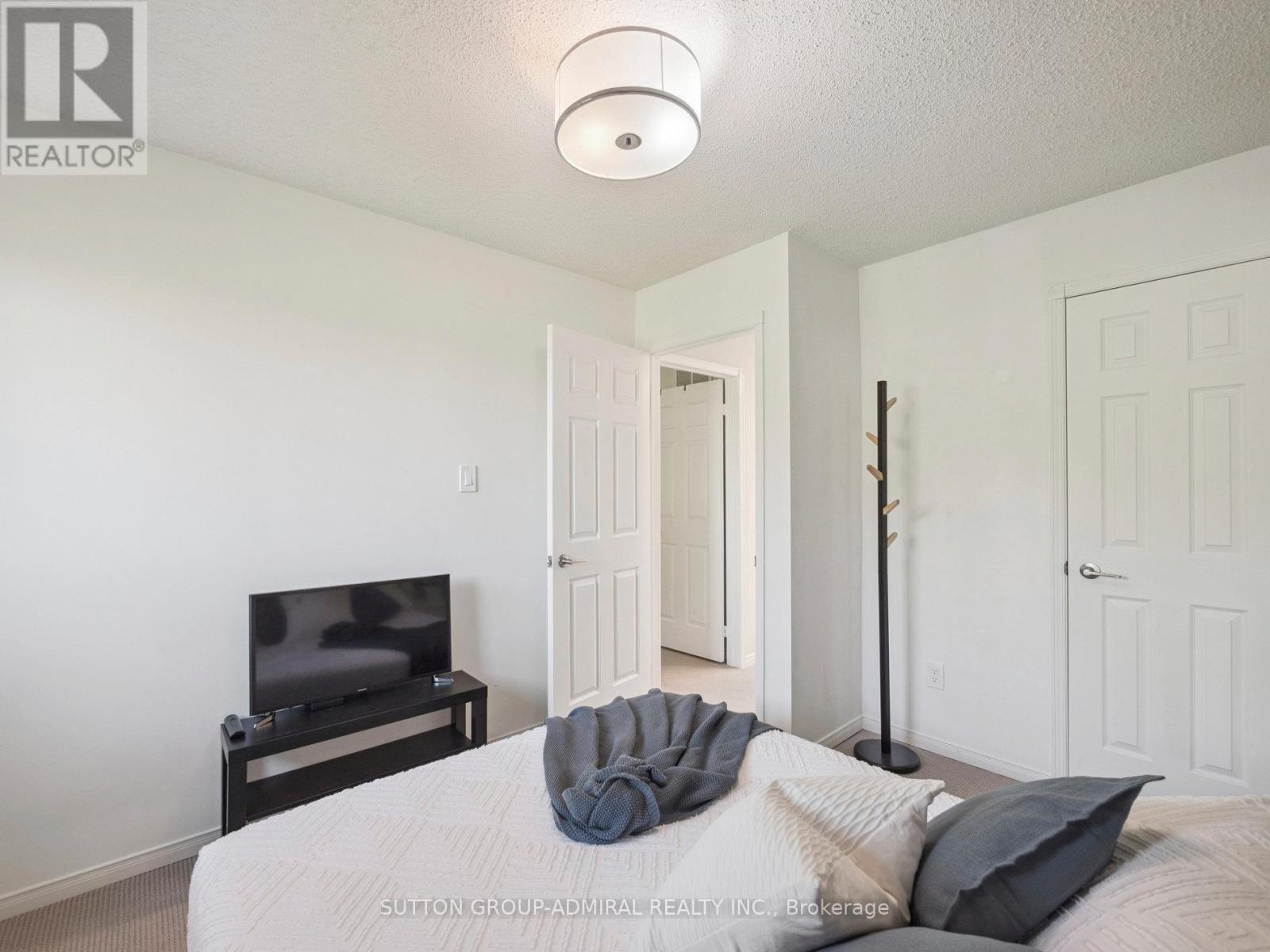 24 Dawlish Avenue, Aurora, Ontario  L4G 6R5 - Photo 26 - N12482959