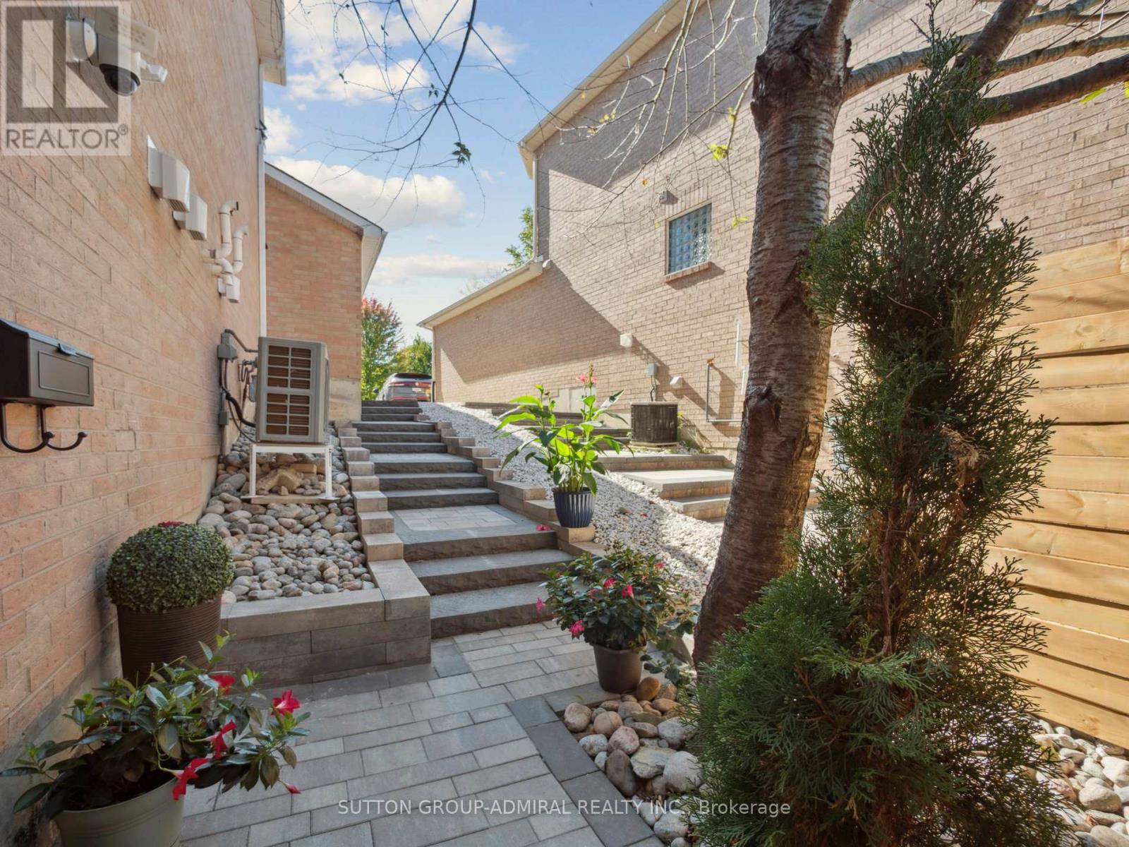 24 Dawlish Avenue, Aurora, Ontario  L4G 6R5 - Photo 36 - N12482959