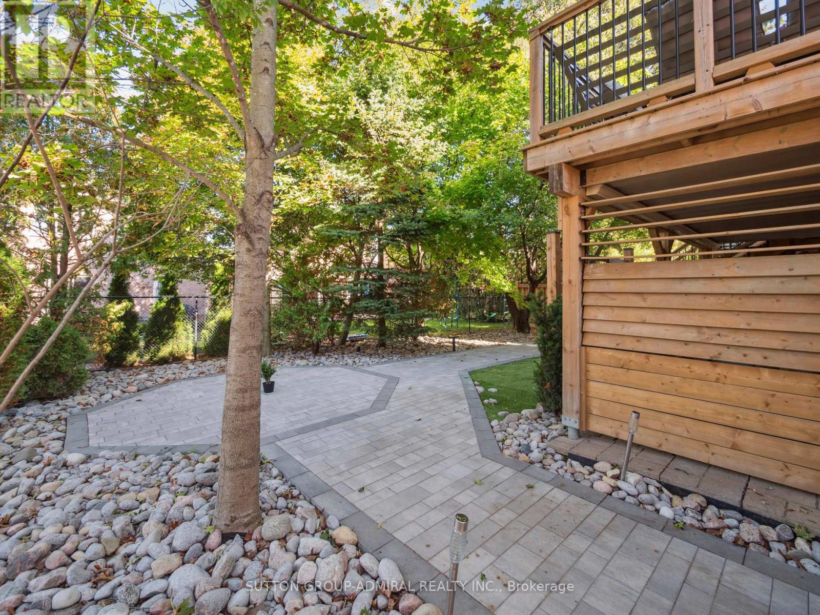 24 Dawlish Avenue, Aurora, Ontario  L4G 6R5 - Photo 37 - N12482959