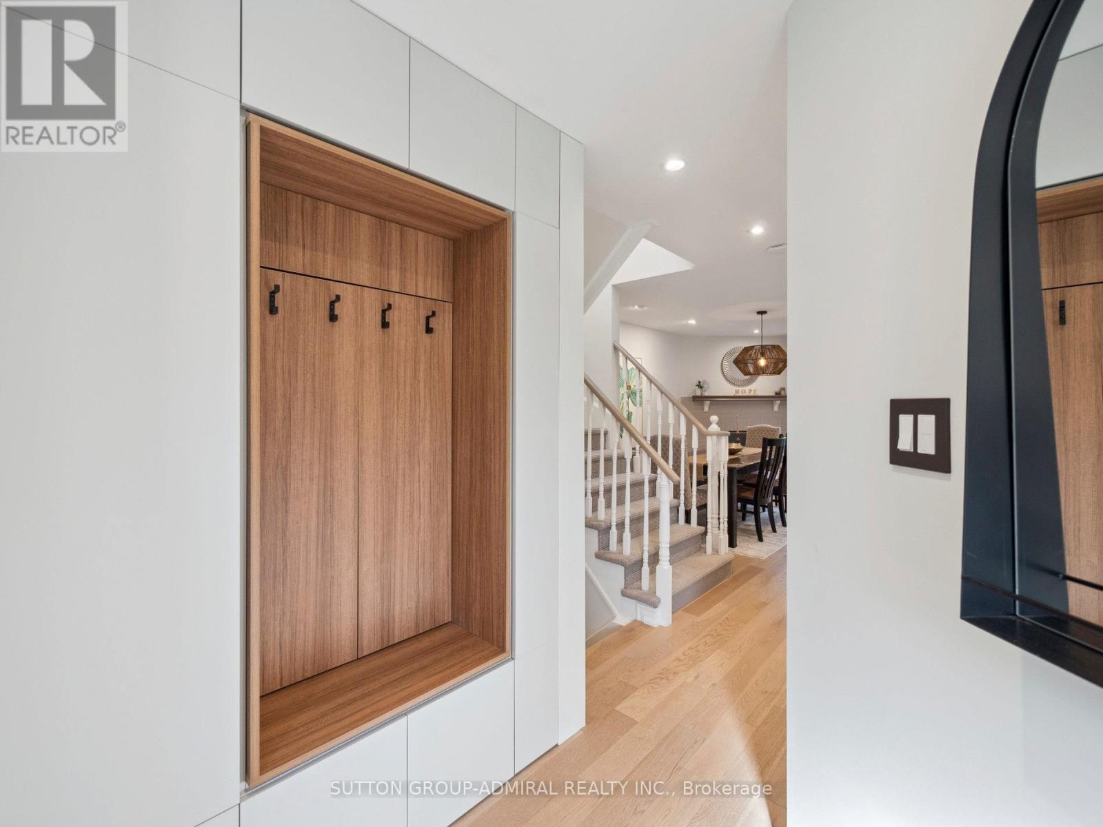 24 Dawlish Avenue, Aurora, Ontario  L4G 6R5 - Photo 6 - N12482959